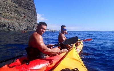 Sea kayaking (canoeing) Los Gigantes