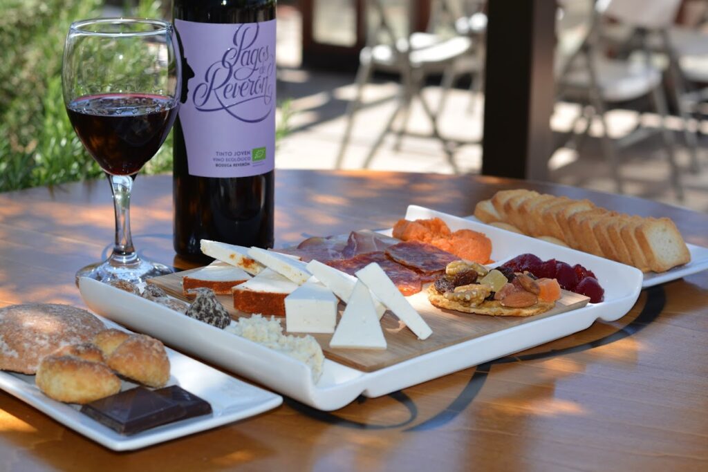 Vino + Picoteo Bodegas Reverón