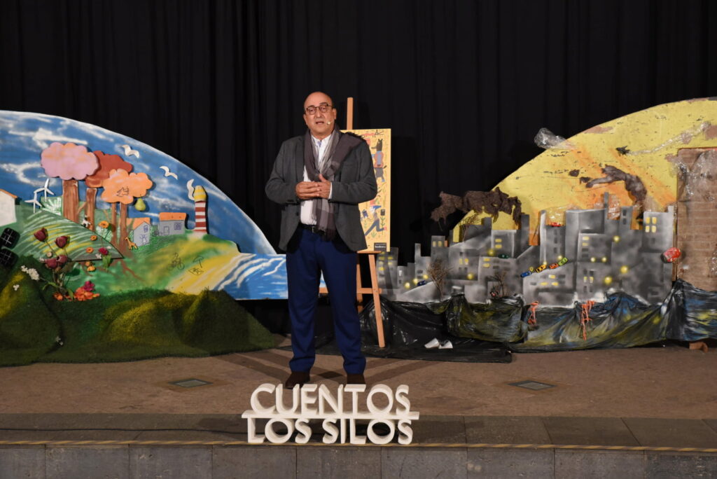 Un silo de cuentos con Ernesto Rodríguez Abad